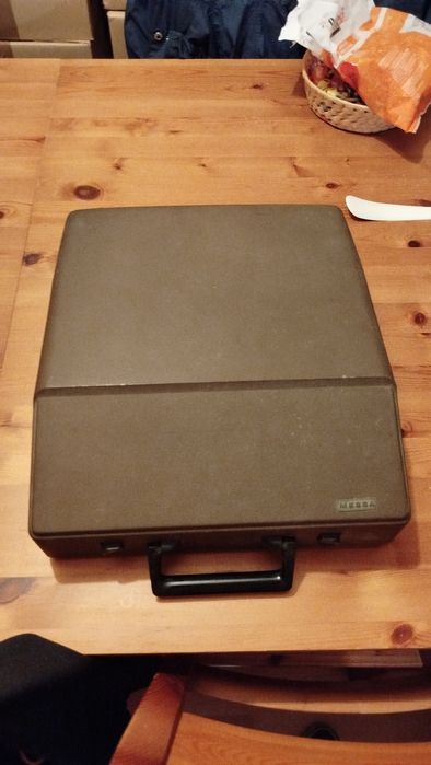 Máquina de escrever antiga - Messa