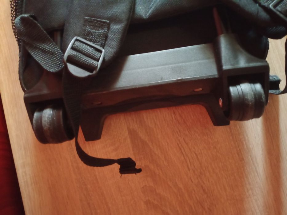 Рюкзак шкільний  на колесах