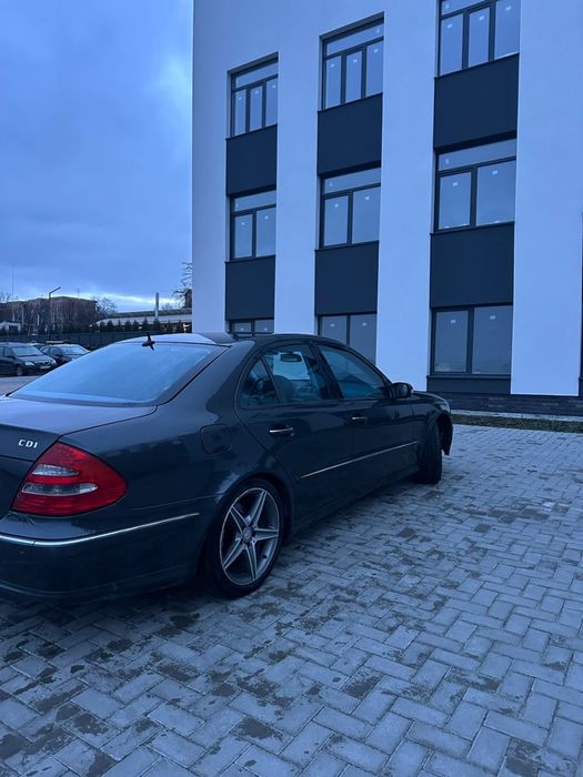 Mersedes E270 не розмитнений