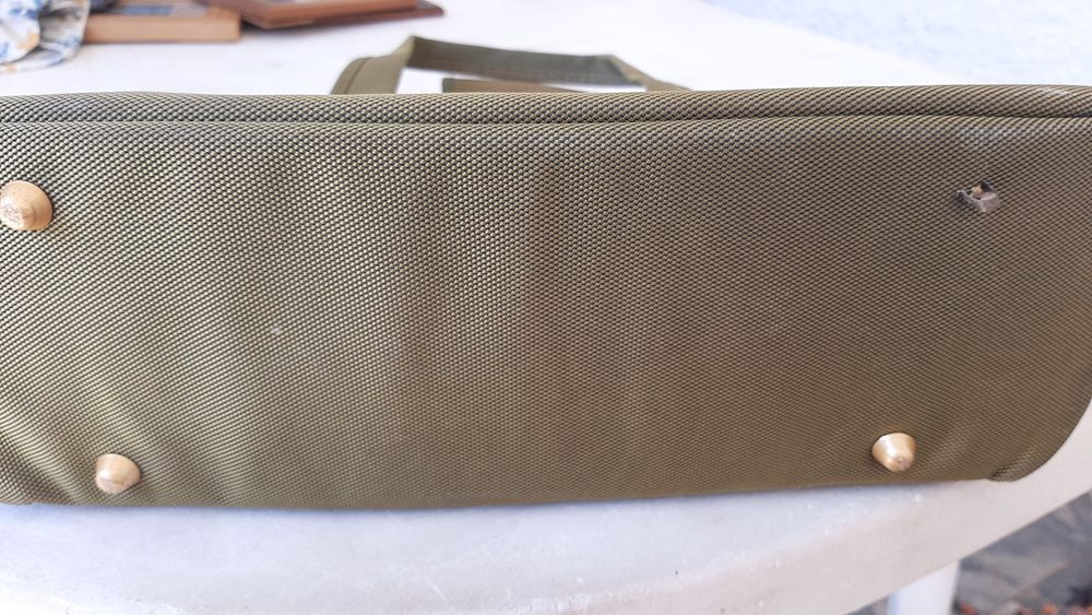 Mala computador verde