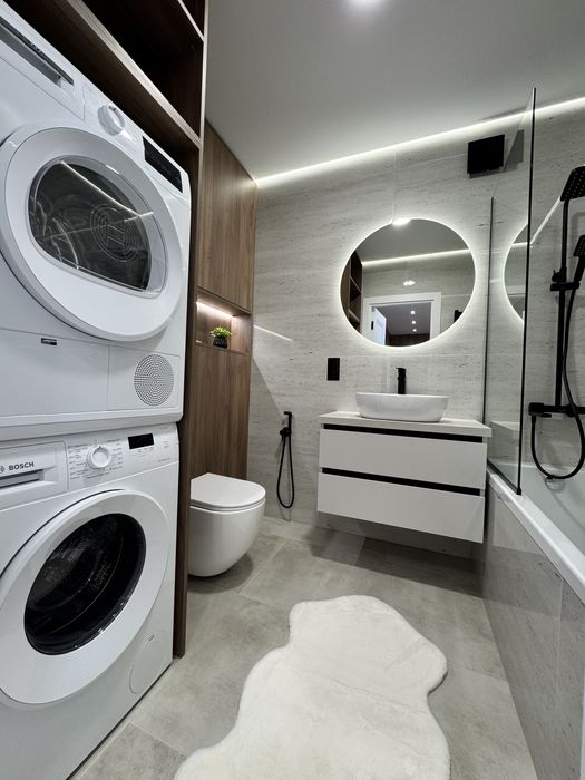 Продаж 2 кім квартири з великою кухнею вітальнею