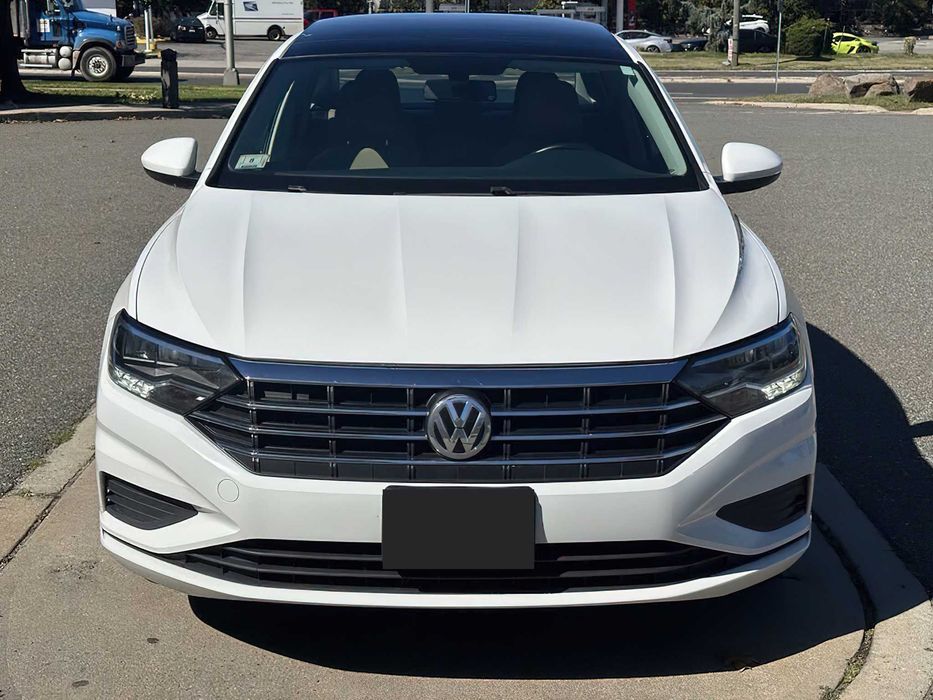 Volkswagen Jetta      2018