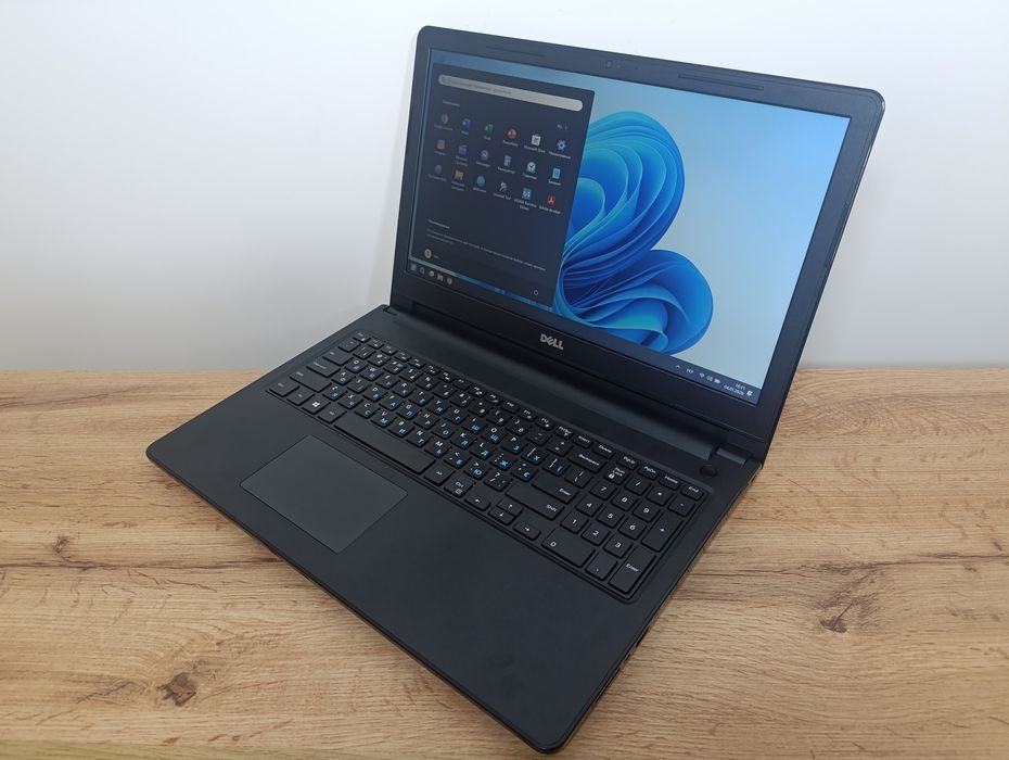 15'6 Dell Inspiron 3567/i3-6006U/SSD 128GB/8GB DDR4/Батарея 10% зносу