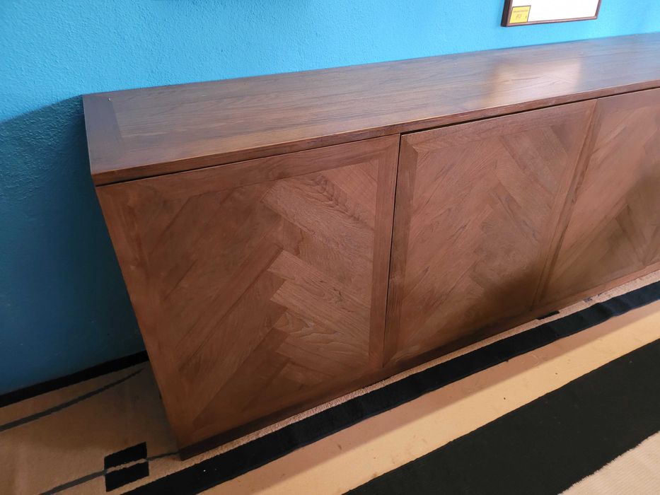 Excelente aparador de marca area - Muito bom estado geral