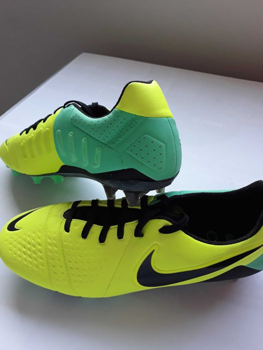 Exclusivas Chuteiras Nike TIEMPO NAT LTR FG - N.º 39