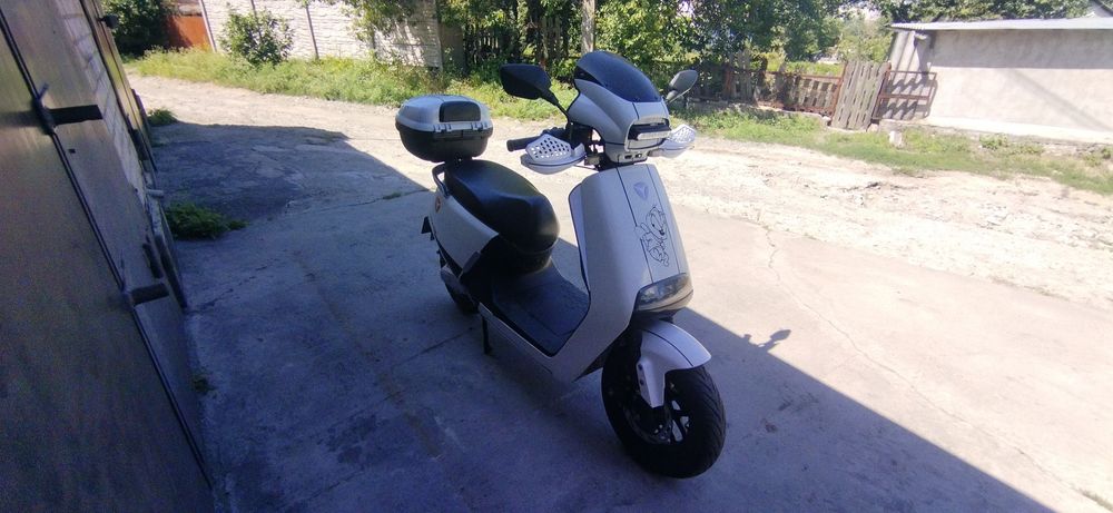 Электроскутер Yadea g5+