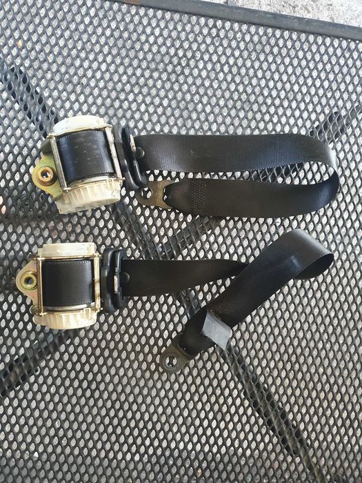 Pas pasy bezpieczenstwa Ford Focus mk2 5 drzwi komplet