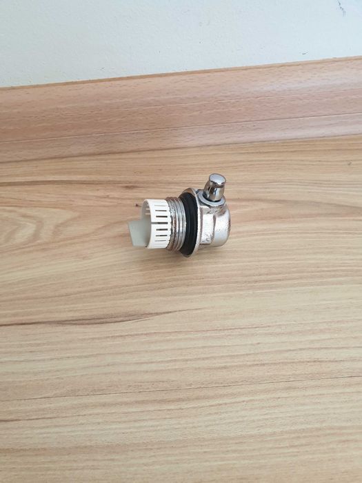 Odpowietrznik Automatyczny Do Grzejnika 1''