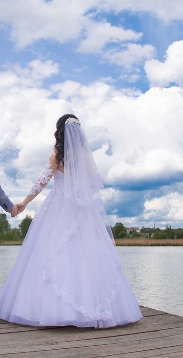 Весільна сукня (фата і кільця в подарунок)