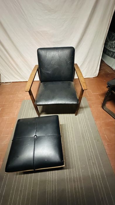 Cadeirão vintage + apoio de pés – anos 60
