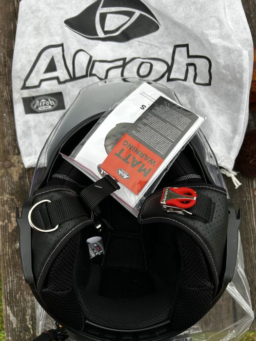 Nowy kask motocyklowy Airoh