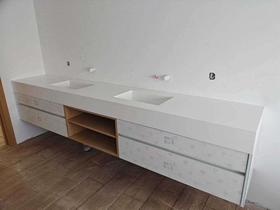 Tampos de bancada cozinha e banho em Corian, Hanex (Solid Surface)