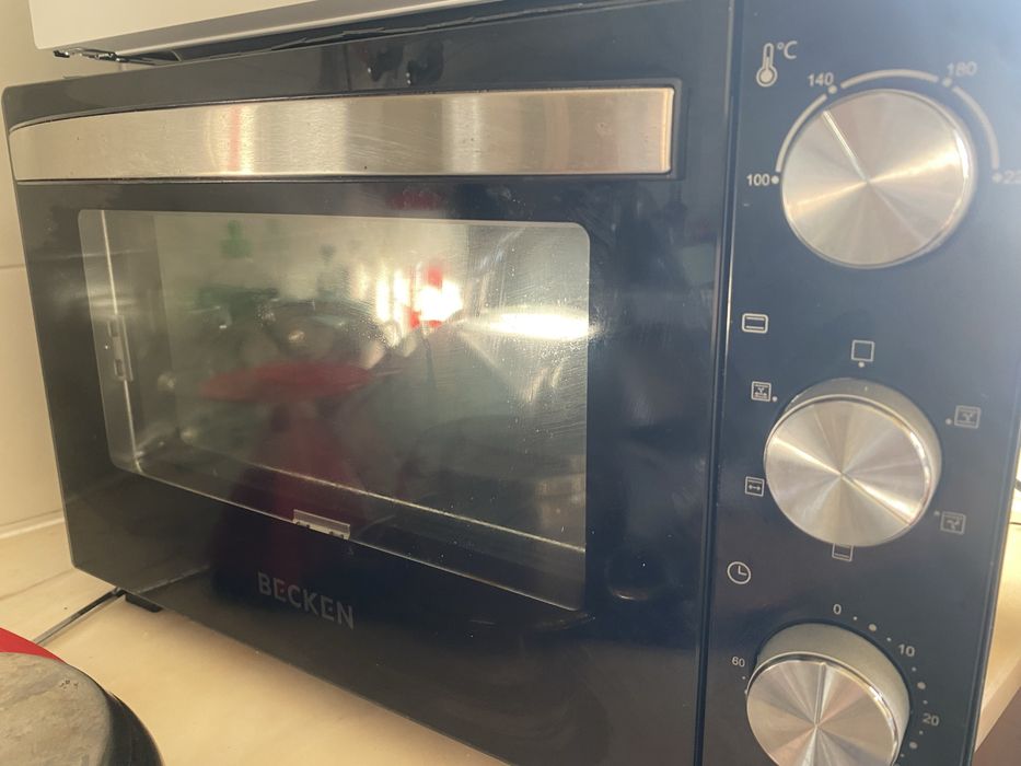 Forno elétrico €30 funcionando perfeitamente