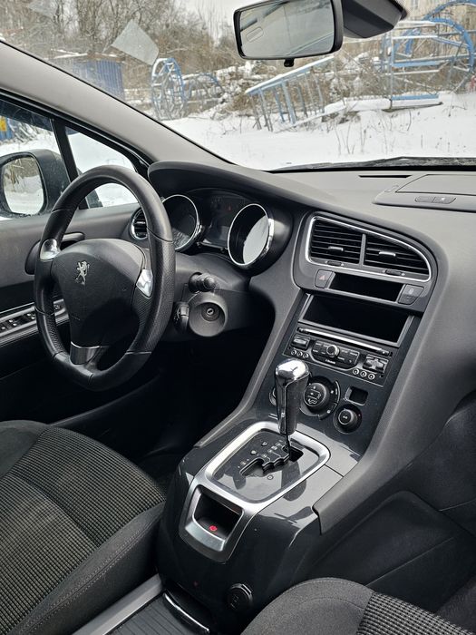 Peugeot 5008 GT LINE 2015