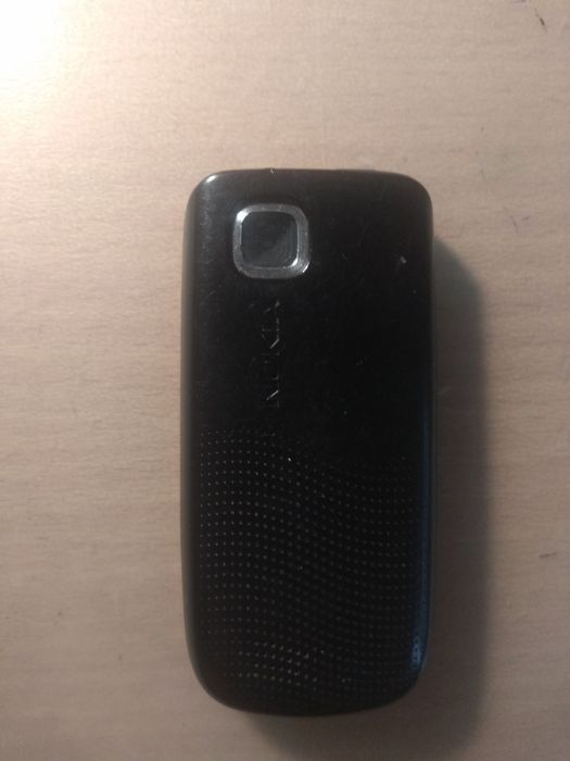 Продам телефон Nokia 2220 s