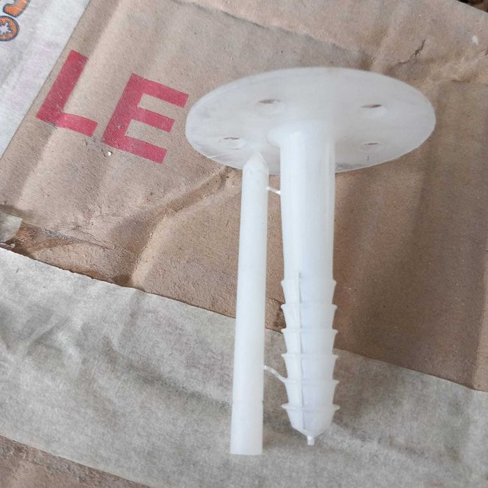 Buchas com Prego EPS ETICS Certificadas 60 e 120 mm