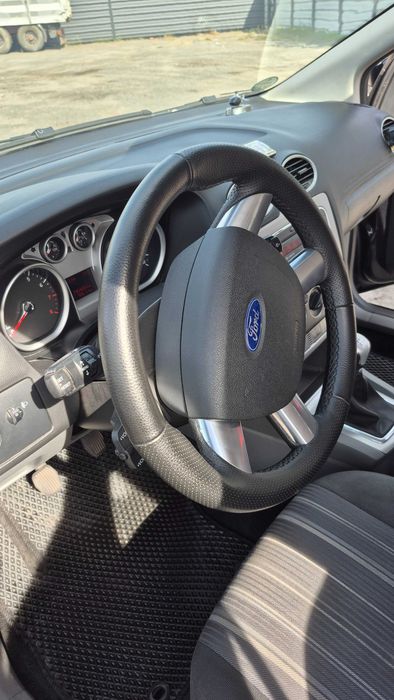 Продам Ford Focus 2 2010 рік 1.6 бензин