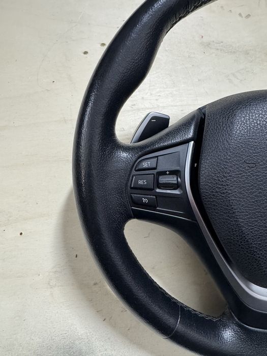 Кермо Руль BMW F30 F31 рестайлінг з підігрівом з лепестками