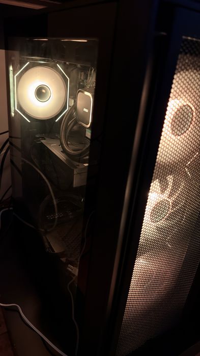 Desktop Ryzen 7 7800x3d RTX 5060 8gb 32gb ddr5