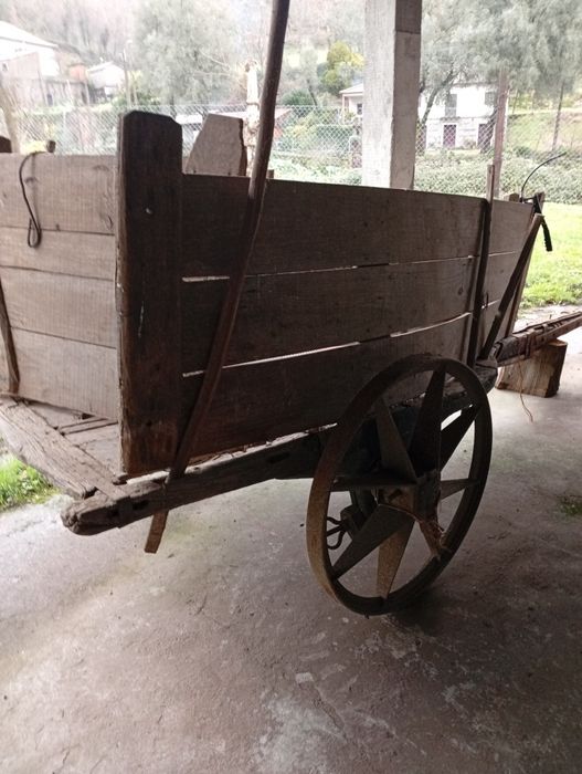 Vendo carro de bois