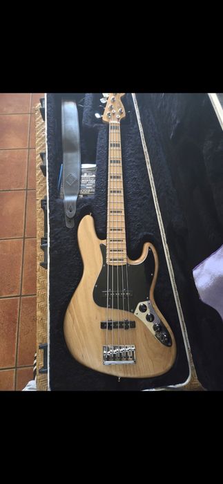 Fender jazzbass American Deluxe 5 cordas