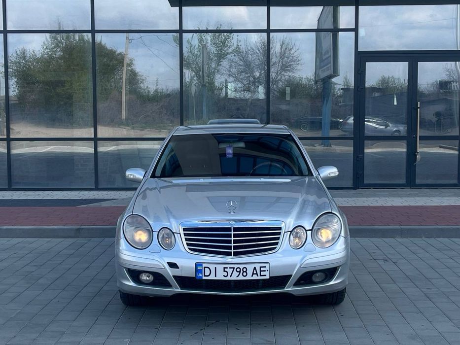 Mercedes-Benz w211