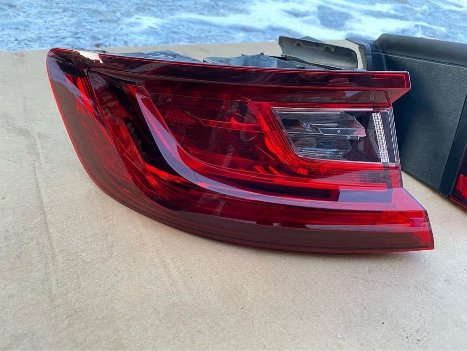 Фонар левый правый Renault Megane 4 хетчбек 265554829R, 265509578R