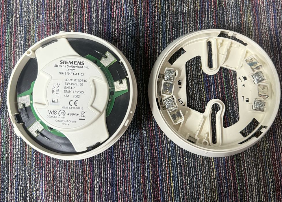 Detetores opticos endereçaveis Siemens OP720,e OP110, central FC1008