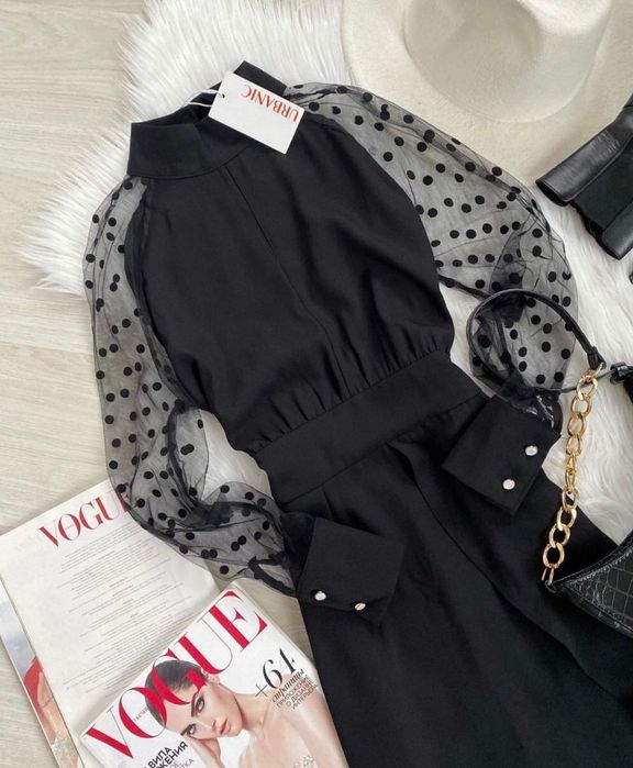 Вечірне чорне плаття