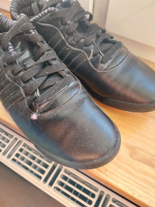 Damskie oryginale sportowe Adidas
