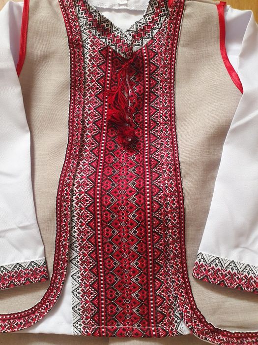 Костюм вишитий трійка