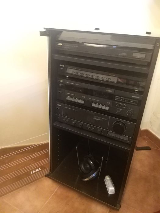 Aparelhagem Akai com movel