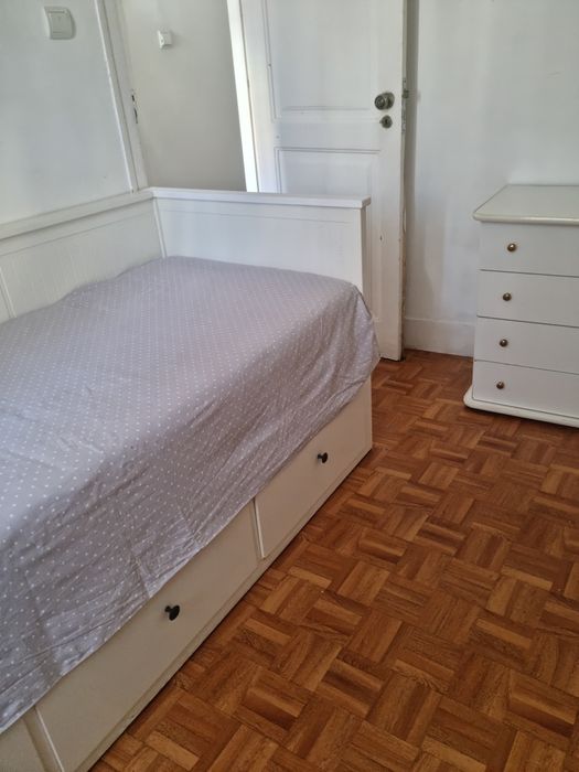 Quarto individual.