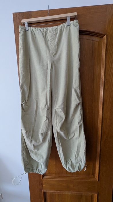 Stradivarius Women’s Corduroy Pants – Size S