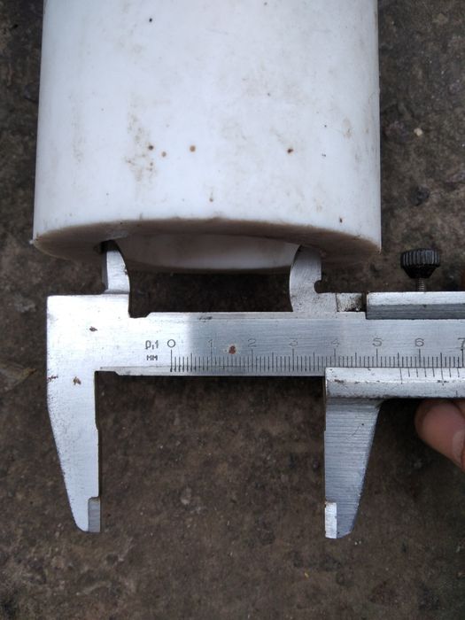 Обміняю або продам фторопластові втулки.