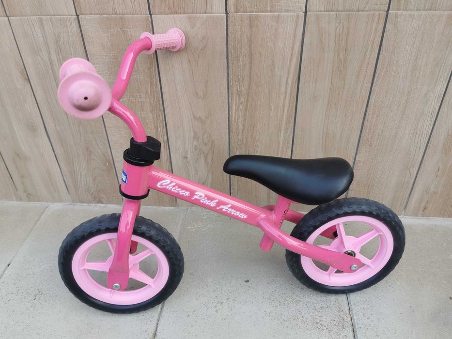 Bicicleta sem pedais menina