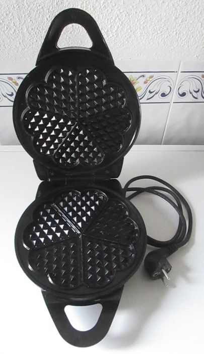 Máquina de fazer waffles bifinett como nova