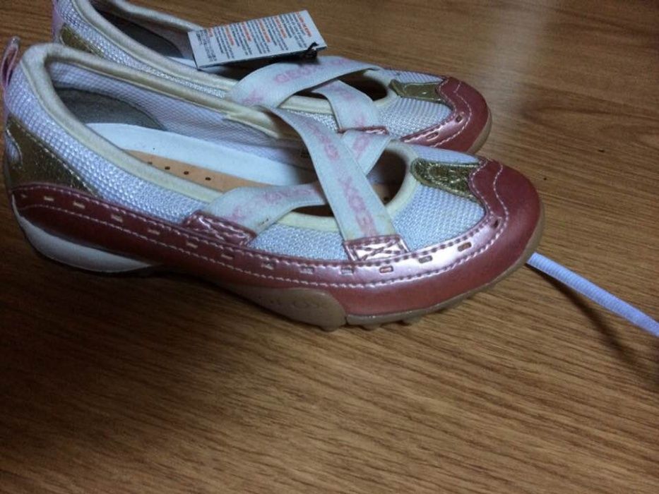 Sapatos novos sapatosGeox /tenis menina nike novos nº30