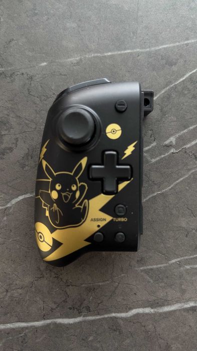 Контролер Hori Split Pad Pro для Nintendo Switch Pokémon