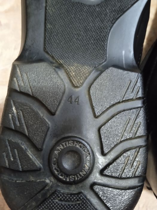 Чоловічі шкіряні черевики