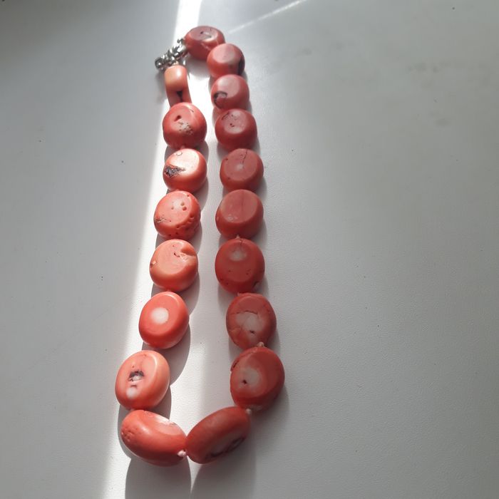 Коралловые бусы жемчуг