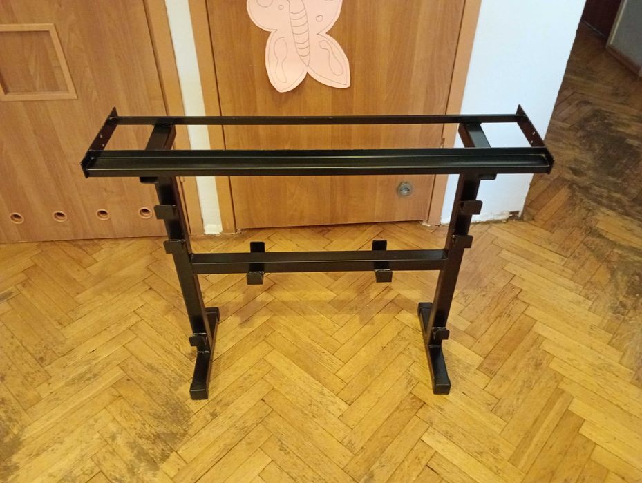 Stojak na hantle i gryfy