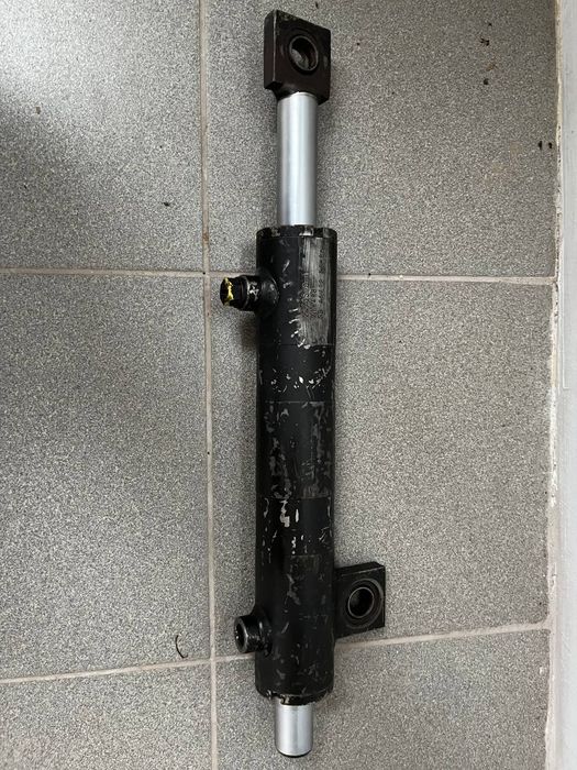 Циліндр гідравлічний