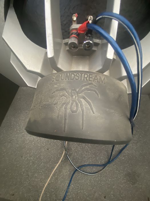 Soundstream  tarantula T4 15