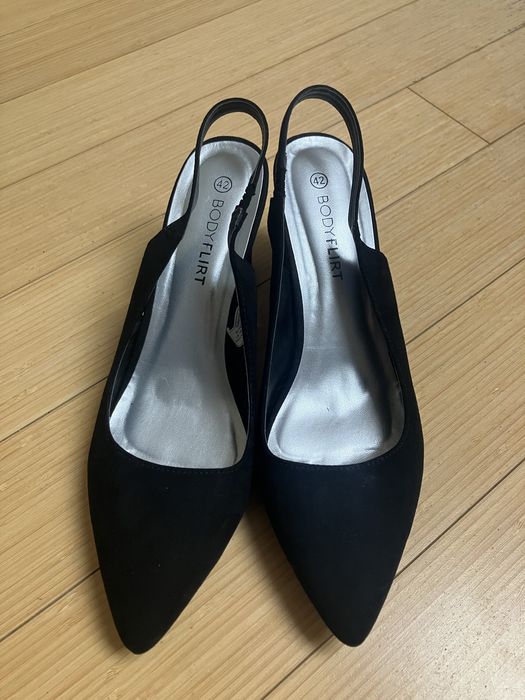 Czarne buty na obcasie