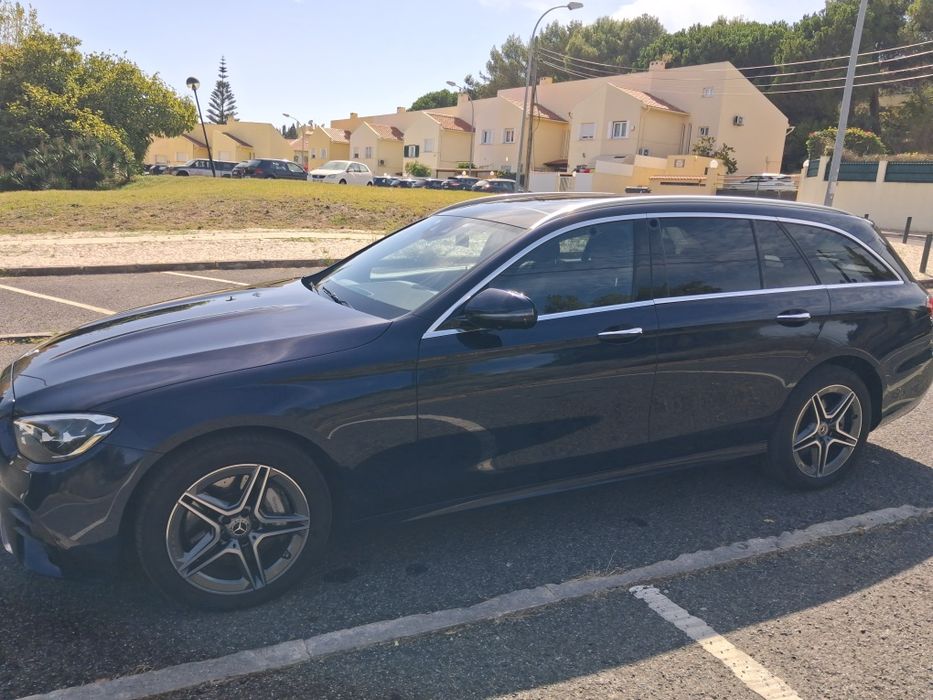 Mercedes-Benz E 300 de 4MATIC Estate, AMG Line, híbrido plug-in Diesel, de 2022, com 162.018 km.