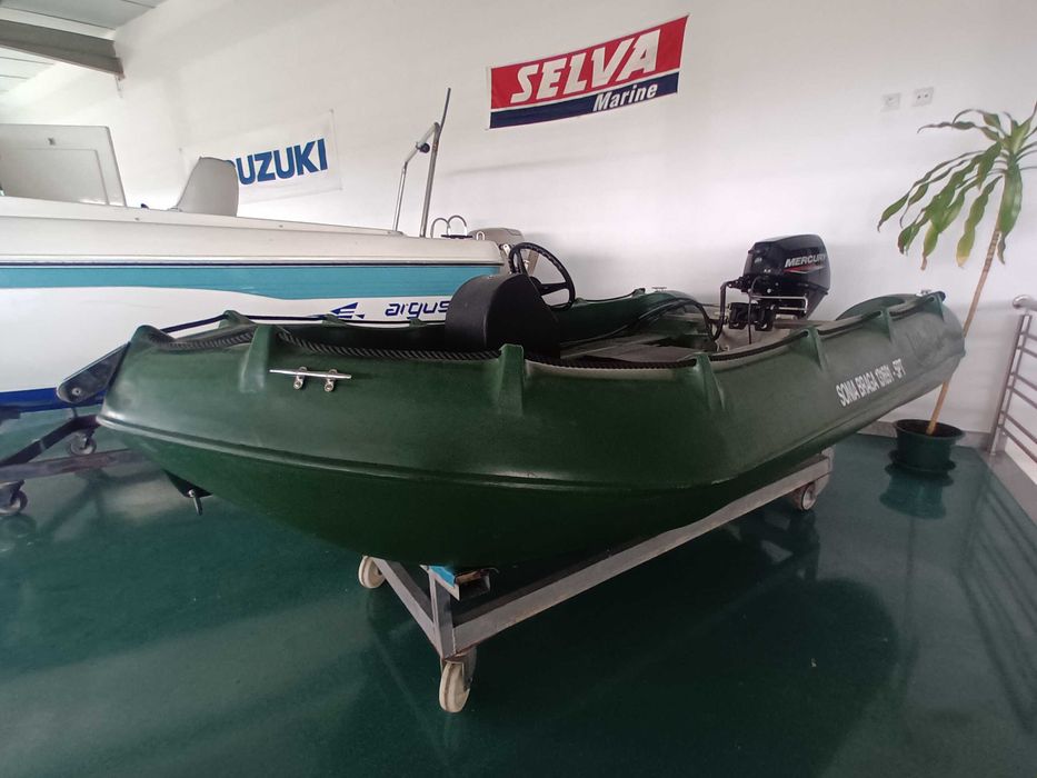 BARCO WHALY 310 Com o motor MERCURY 15HP 4T. EFI ELPT