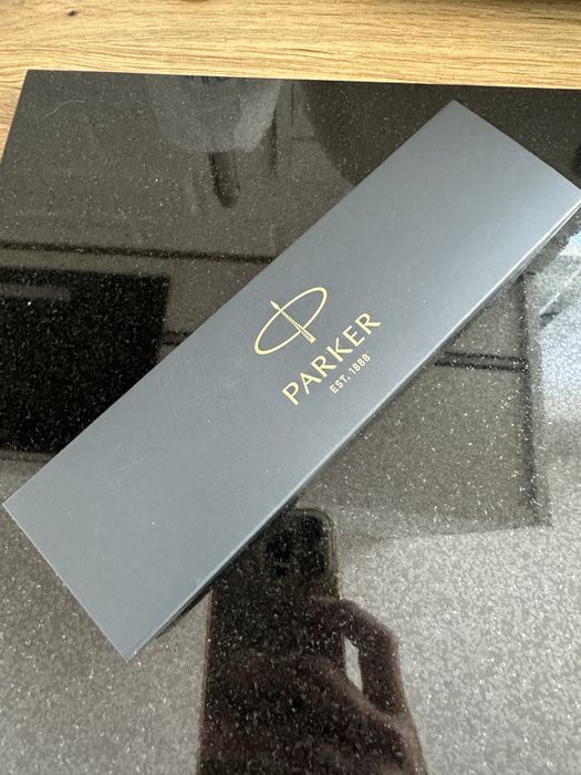 Zestaw długopis i pióro Parker. Prezent.