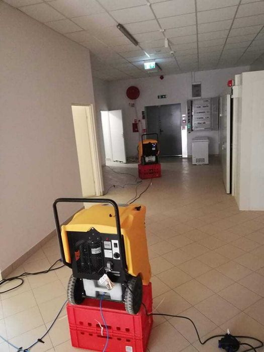 WYNAJEM Osuszacz powietrza Osuszanie po tynkach wylewkach zalaniu