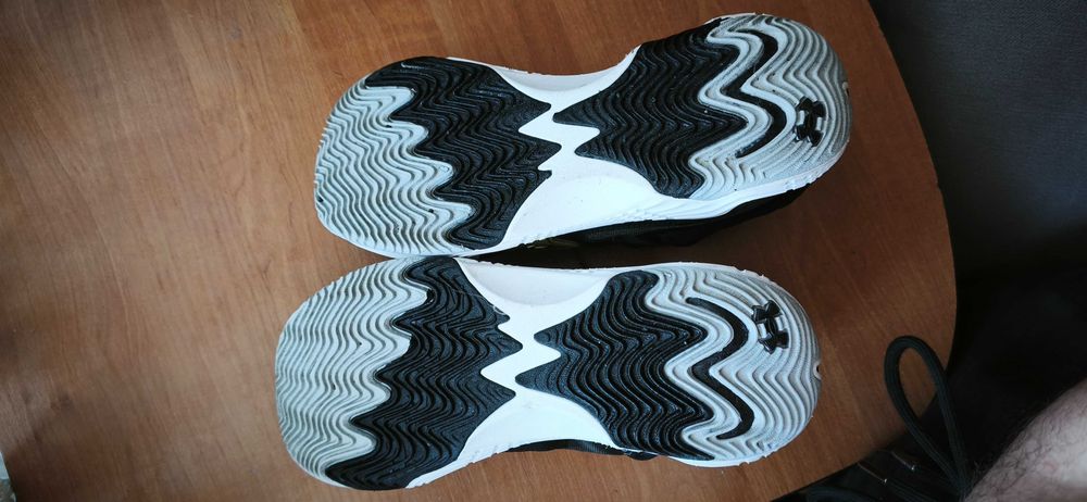 Кросівки чоловічі under armour spawn 7